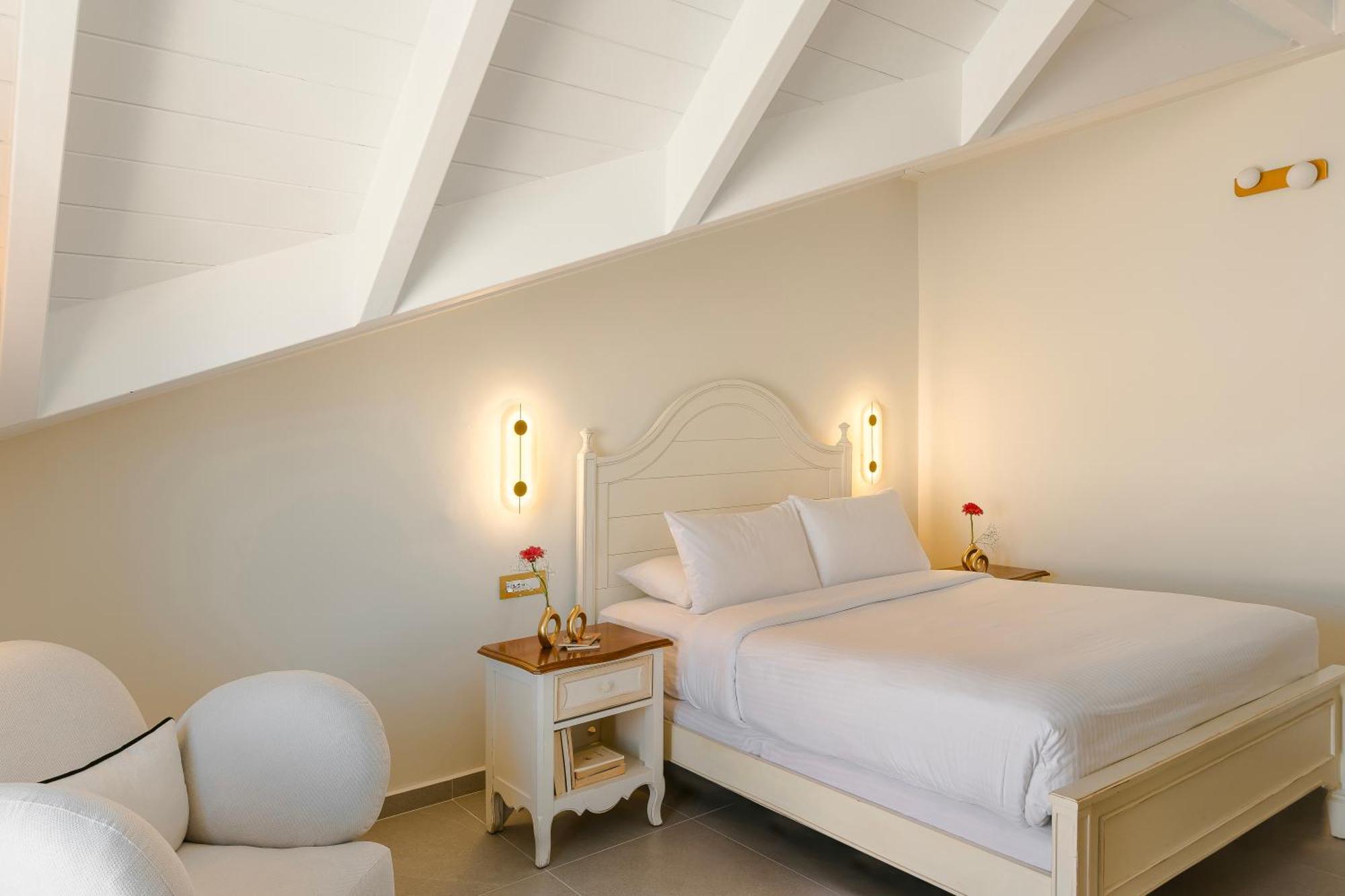 Hotel Alley Boutique And